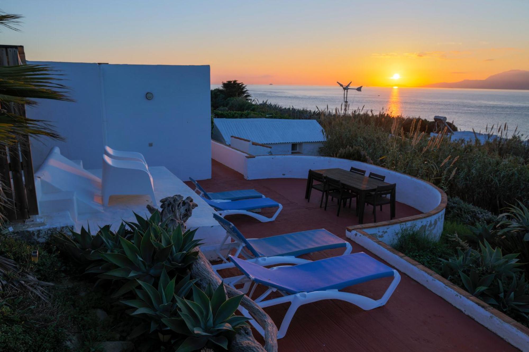 Beach Front Villa Amazing Views 타리파 외부 사진